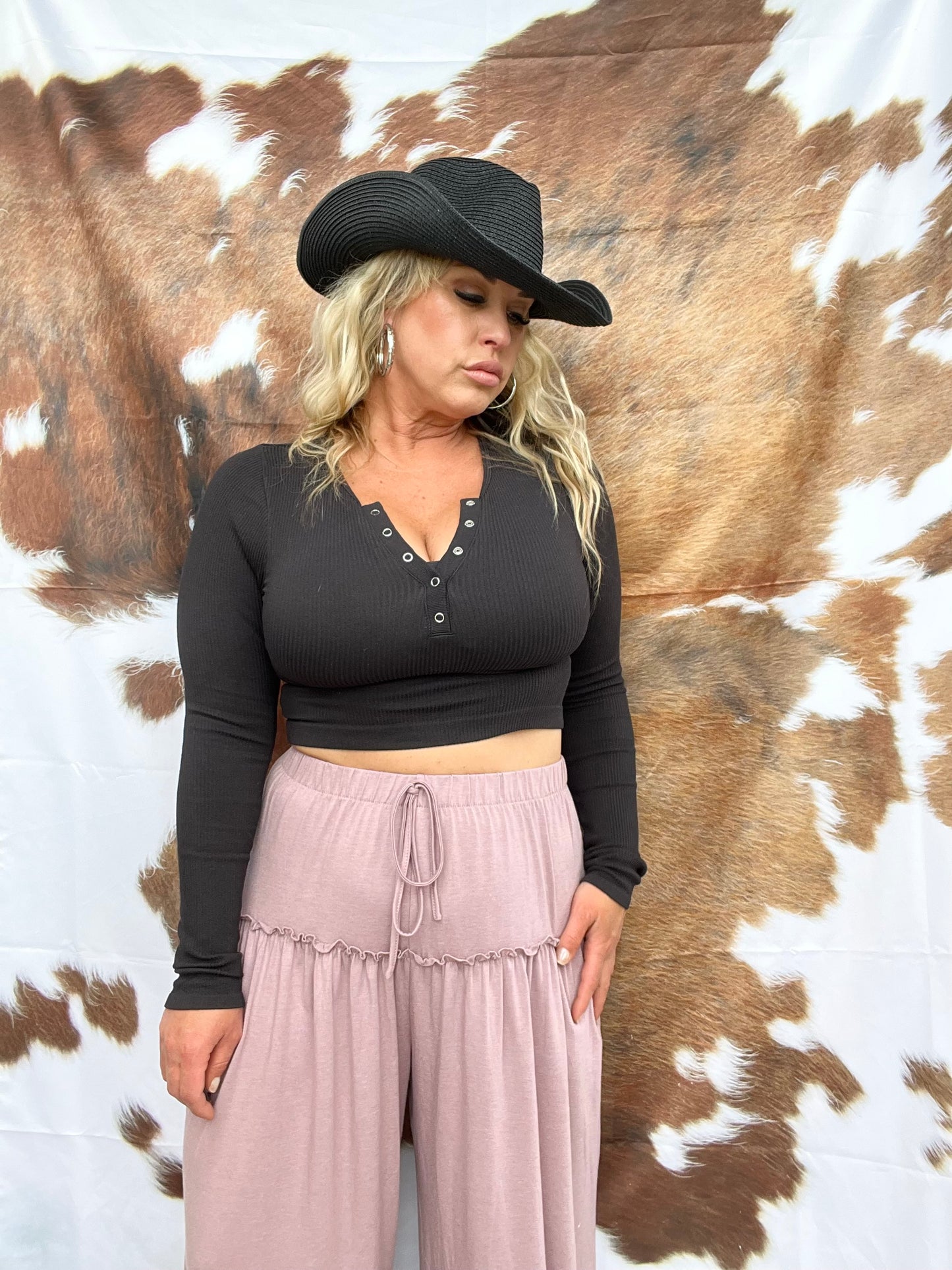 Dakota Ribbed Black Crop