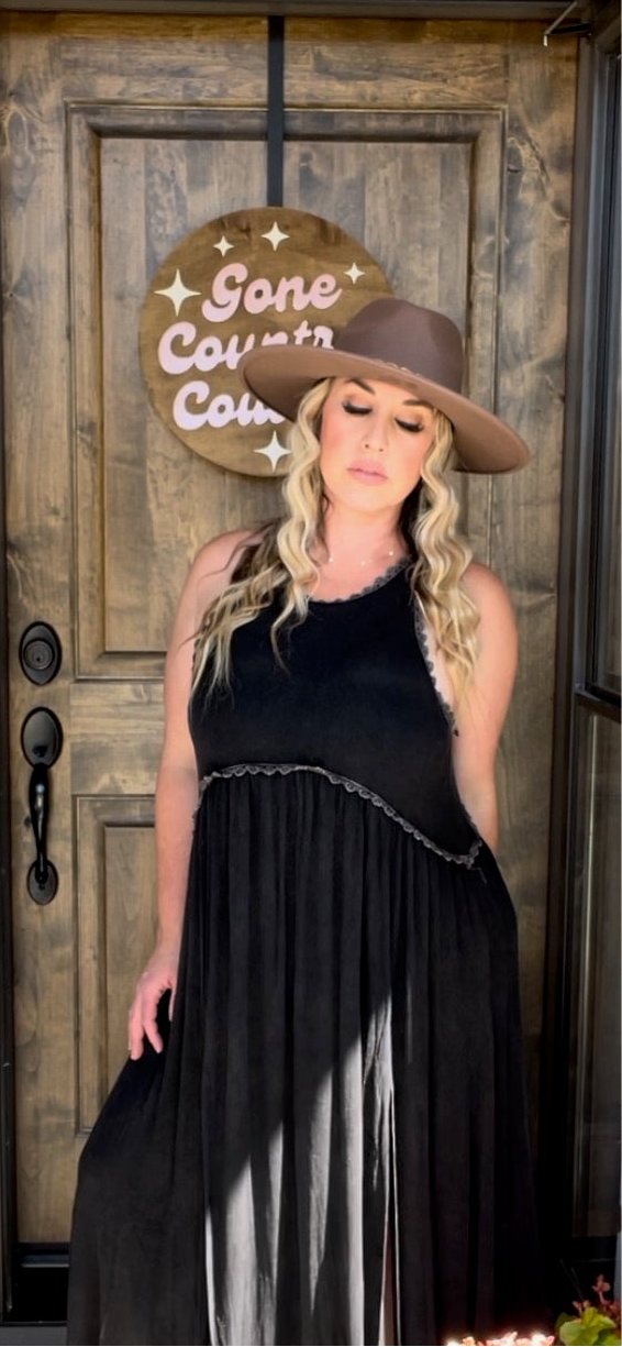 Lainey Flat-brim Gold Chain hat