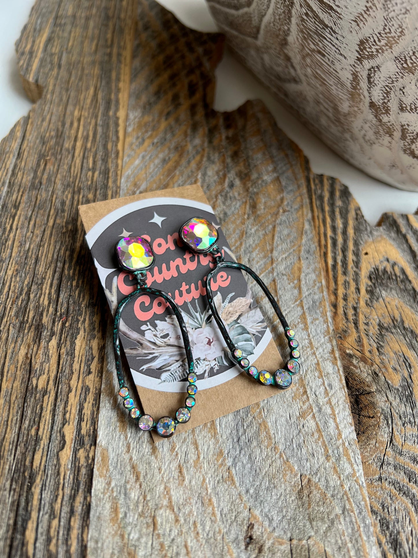 Western Glass Post With Oval Shape Metal Earrings