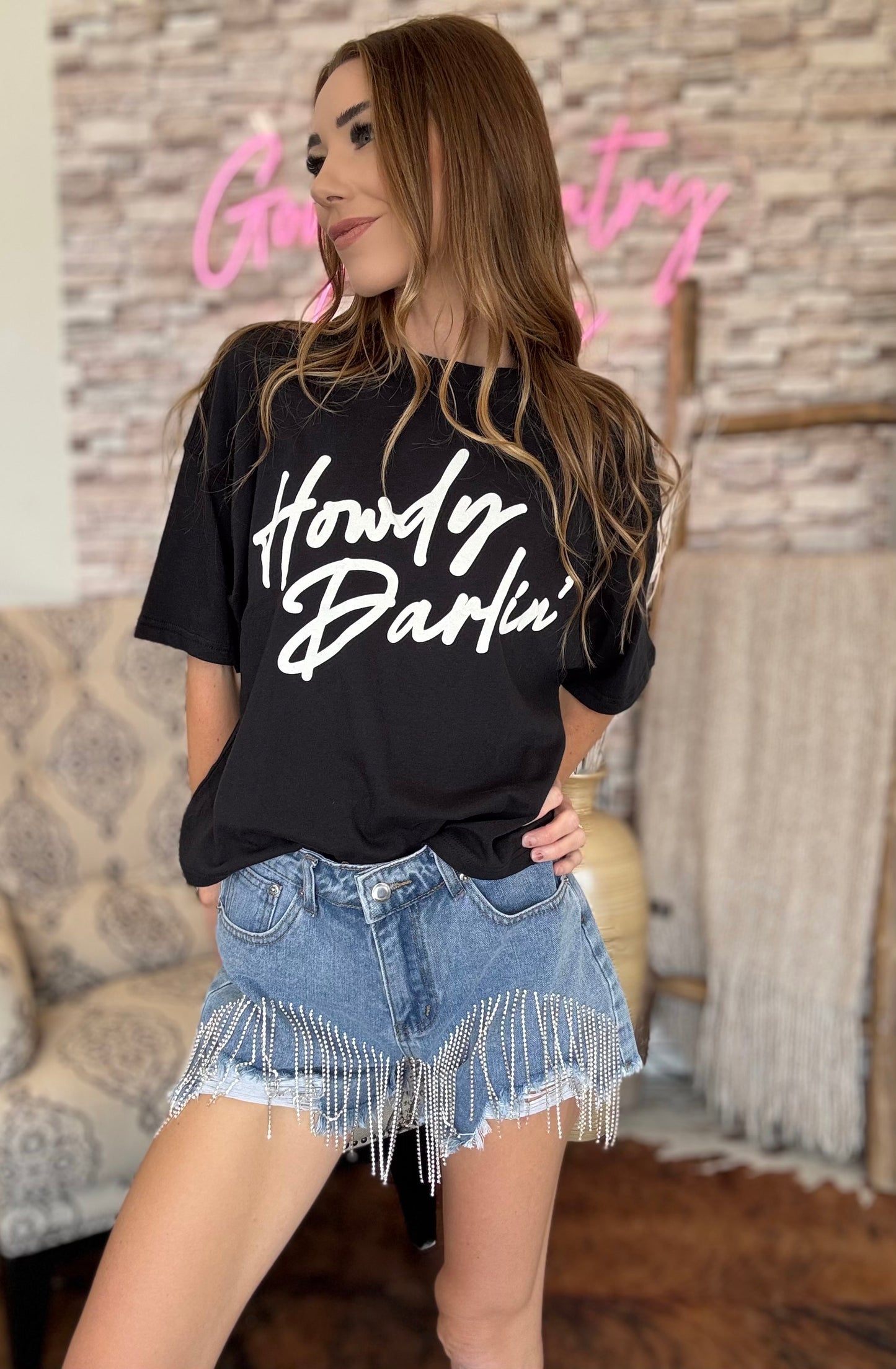 HOWDY DARLIN GRAPHIC BOXY CROP T-SHIRT