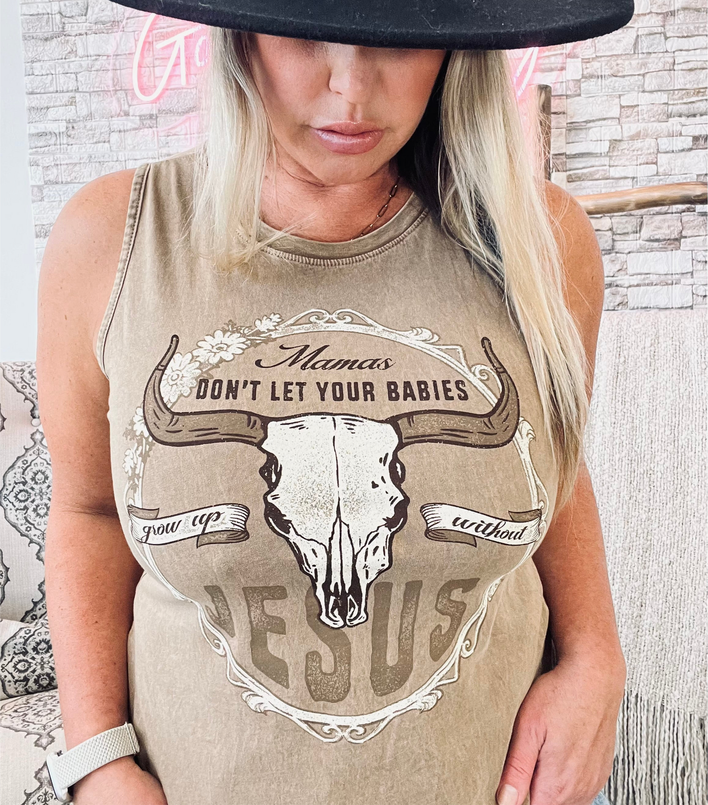 MAMAS JESUS MINERAL GRAPHIC TANK TOP