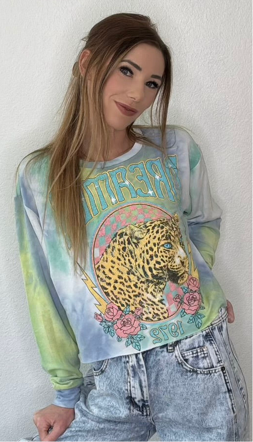 Dreamer 1972 leopard graphic long sleeve Crop