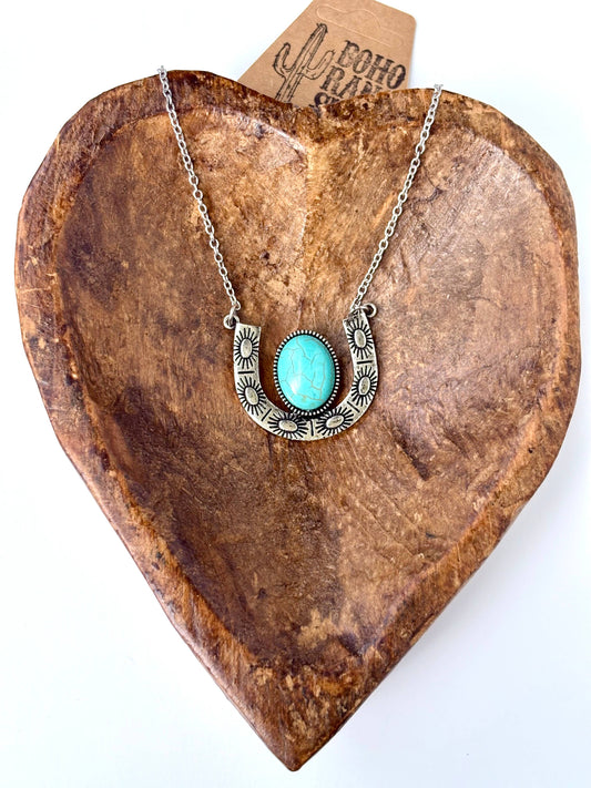 Western Horseshoe Turquoise Stone Pendant Necklace