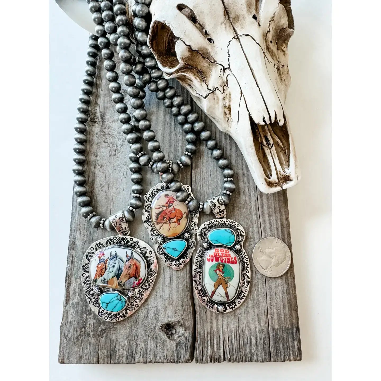 Western Print Pendant Necklace - Navajo Style Pearl