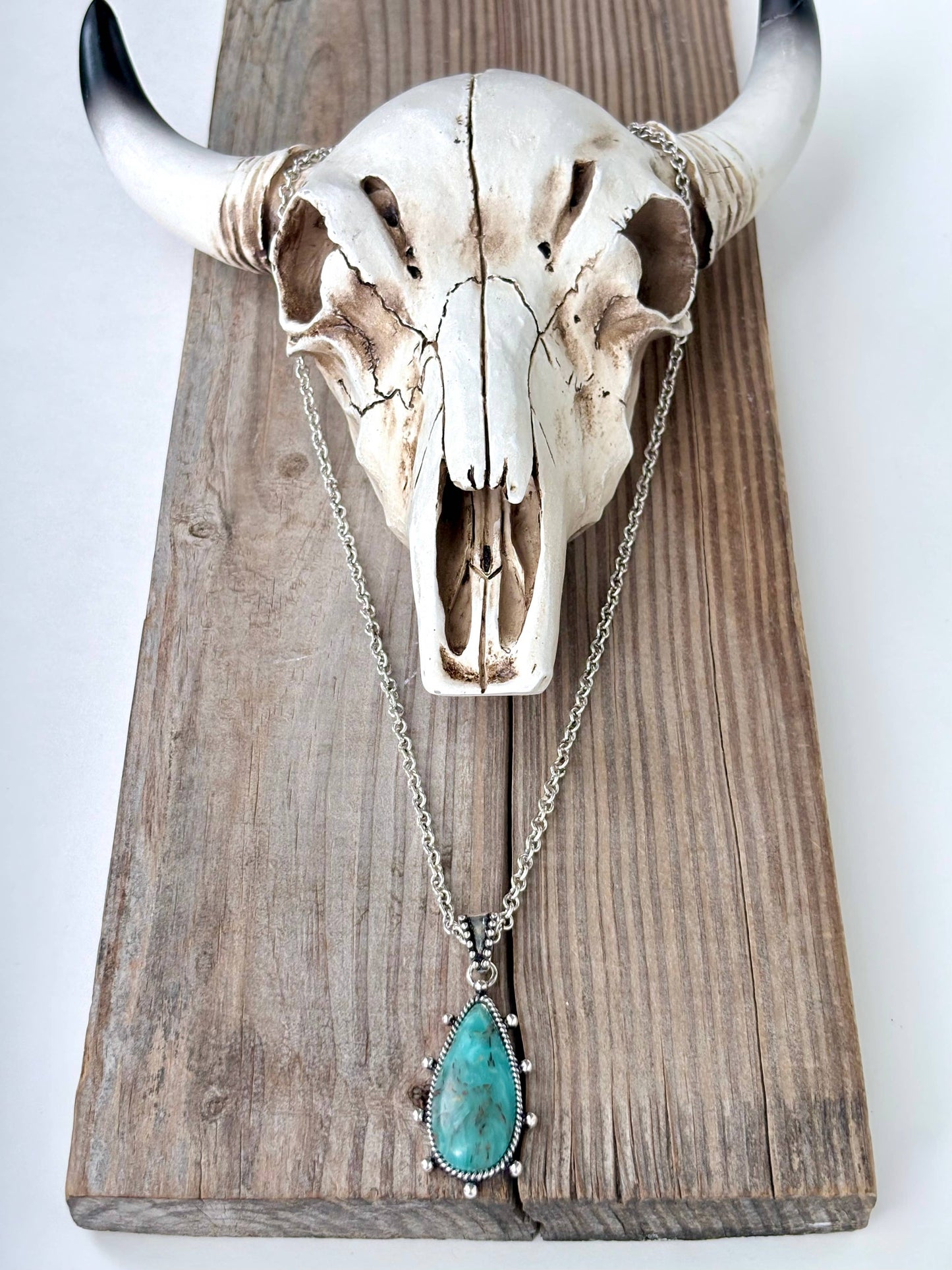 Western Style Turquoise Stone Teardrop Pendant Necklace