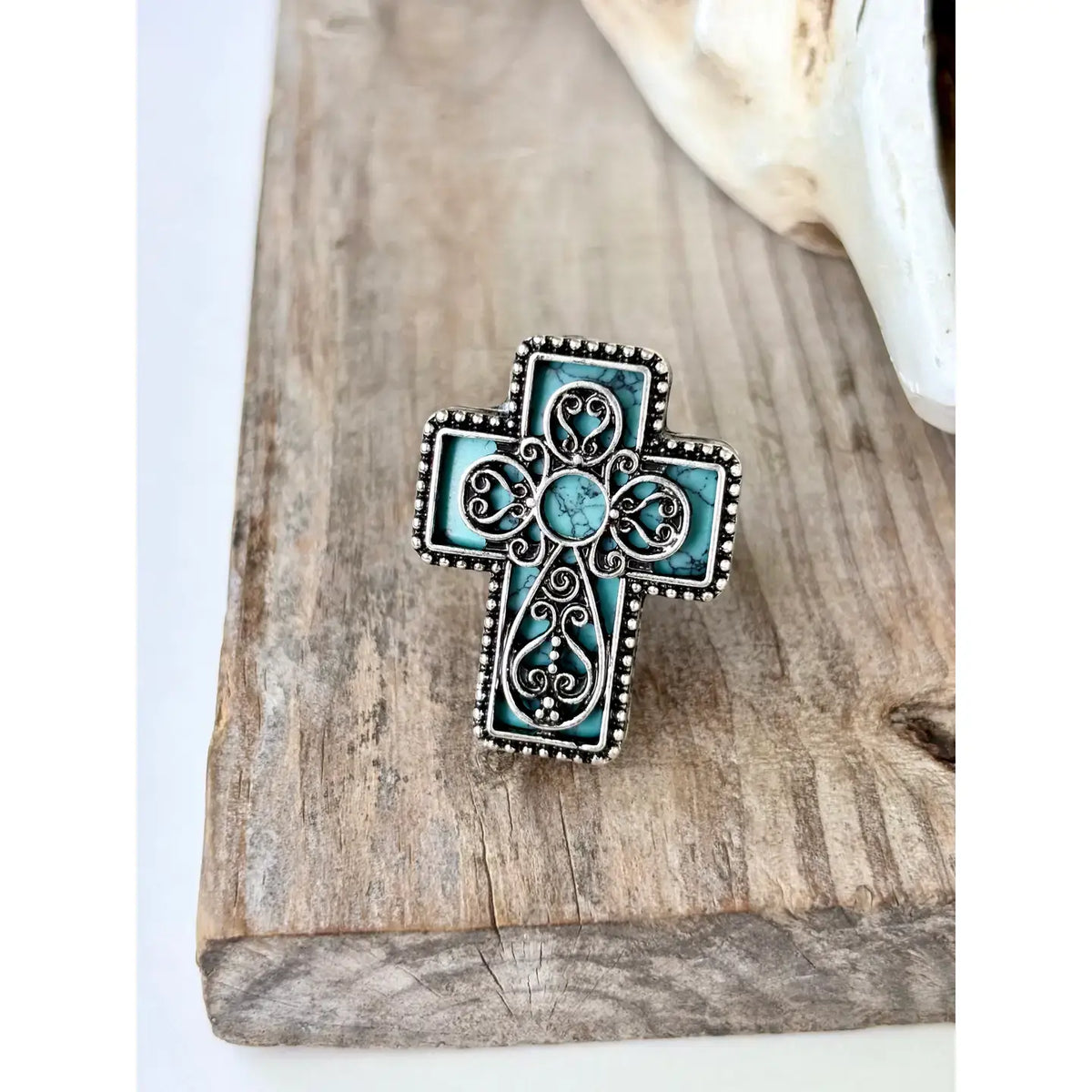 Western Style Stone Pendant Cutout Stretch Ring