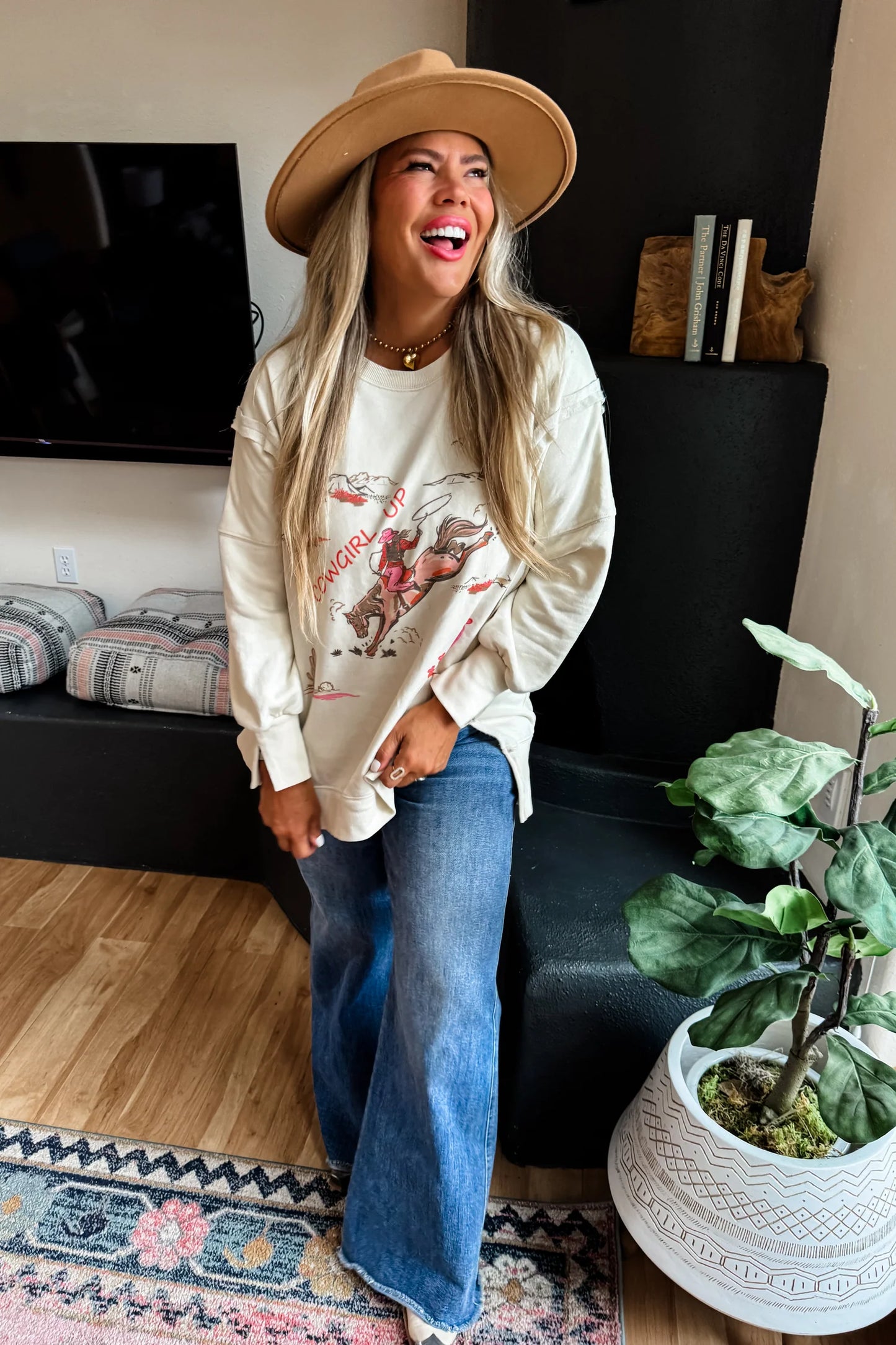 RANCH GIRL CLASSIC CREW PULLOVER