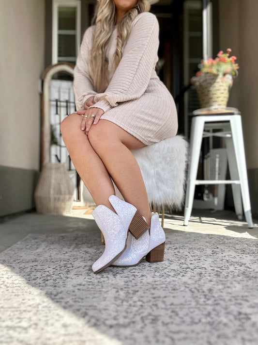 Fiera Booties in White *Online Only*