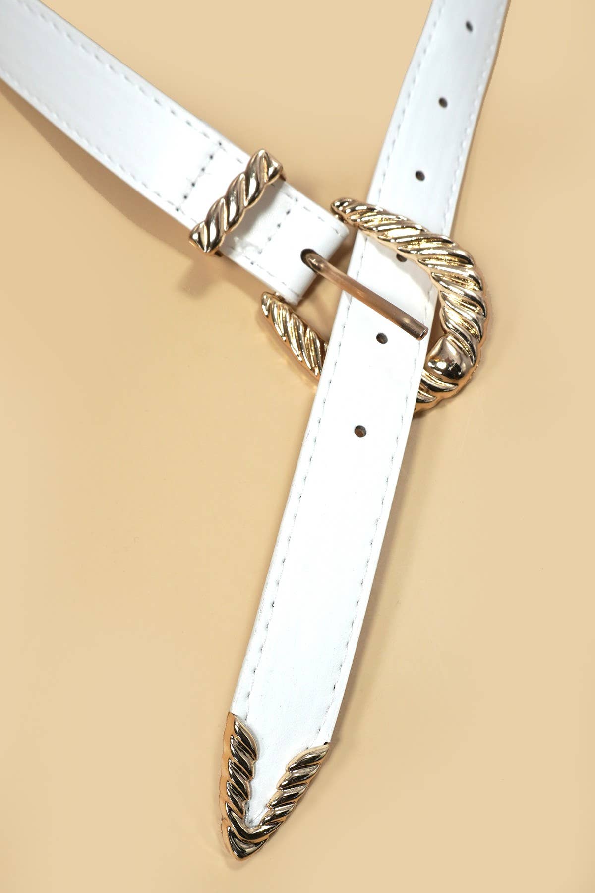 CLASSIC WESTERN CARVED BUCKLE FAUX LEATHER BELT